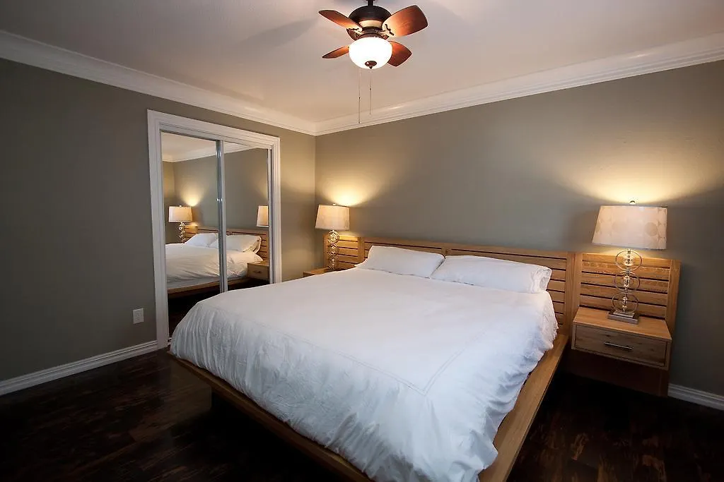 Aparthotel Plaza 2700 Luxury Beach Suites Virginia Beach